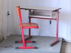 table et chaise d'école