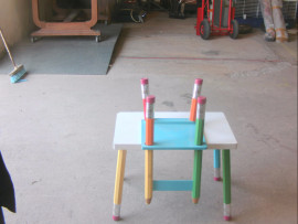 bureau d'enfant + chaise