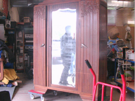 ARMOIRE A GLACE
