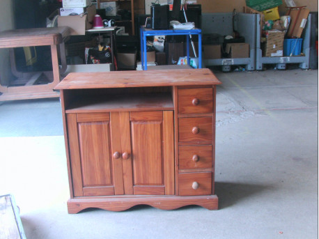 meuble TV ou d'atelier