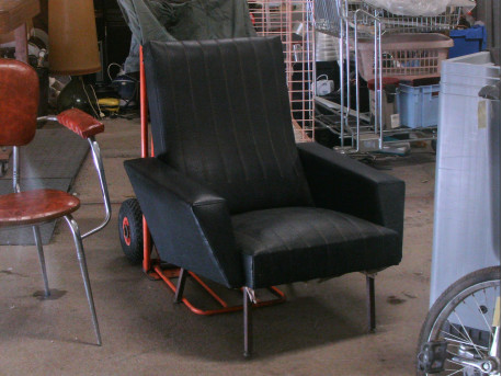 fauteuil noir vintage