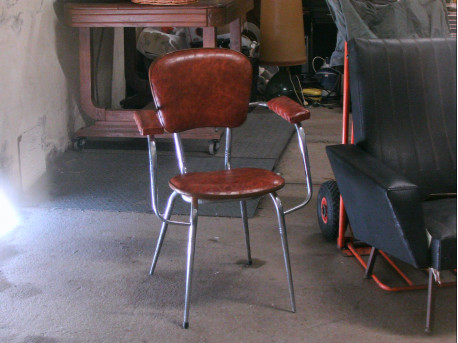 chaise vinage marron